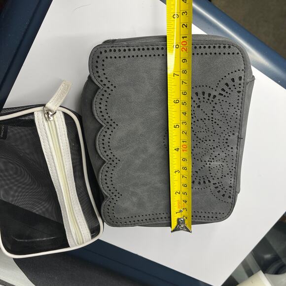 Trish McEvoy Black Suede Scalloped Makeup Planner Bag and Mesh Bag - Picture 9 of 10